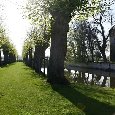 Bed & Breakfast Kasteelhoeve Borgharen -