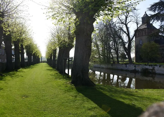 Bed & Breakfast Kasteelhoeve Borgharen -