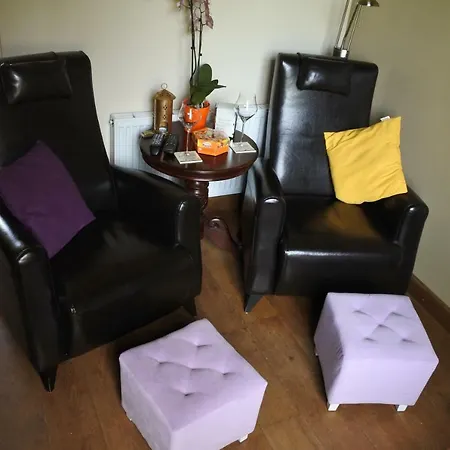 Kasteelhoeve Borgharen - Bed & Breakfast