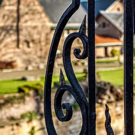 Kasteelhoeve Borgharen - Bed & Breakfast Maastricht