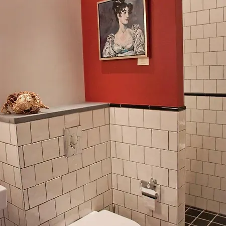 Kasteelhoeve Borgharen - *